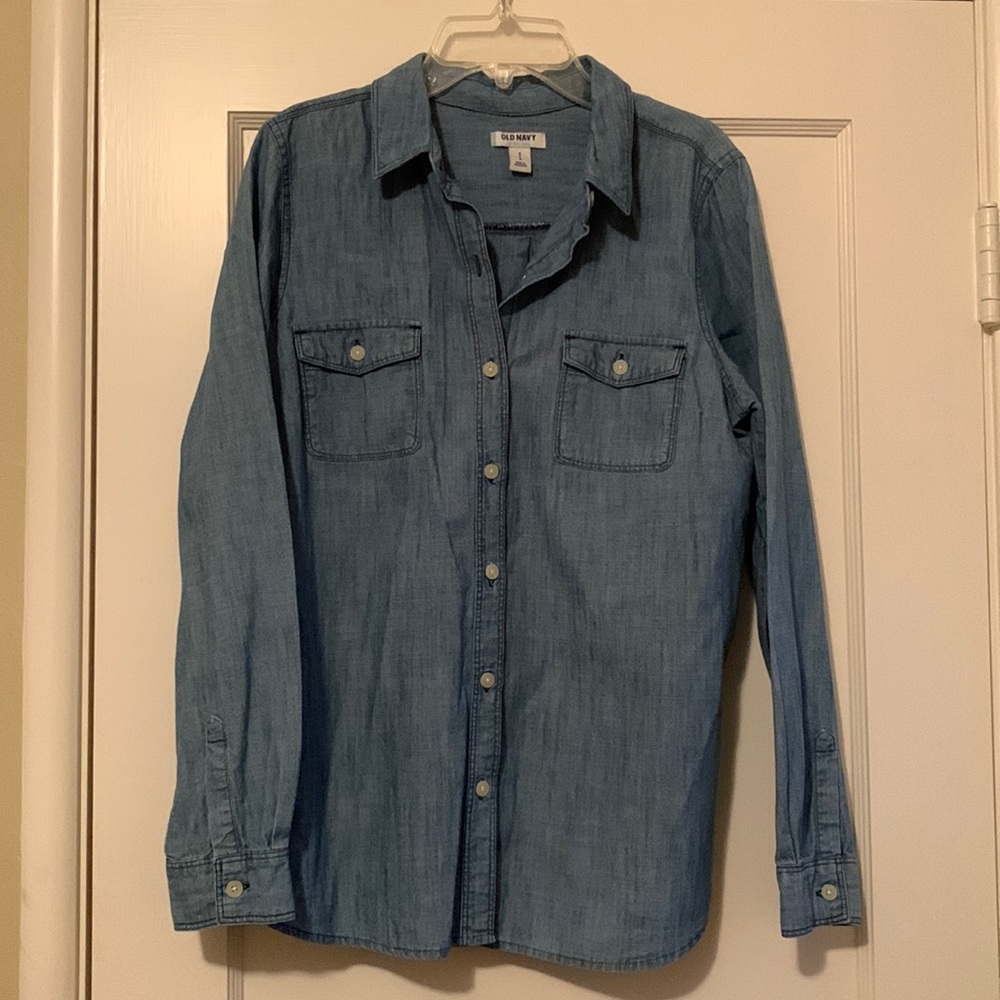 Blue button down collard shirt